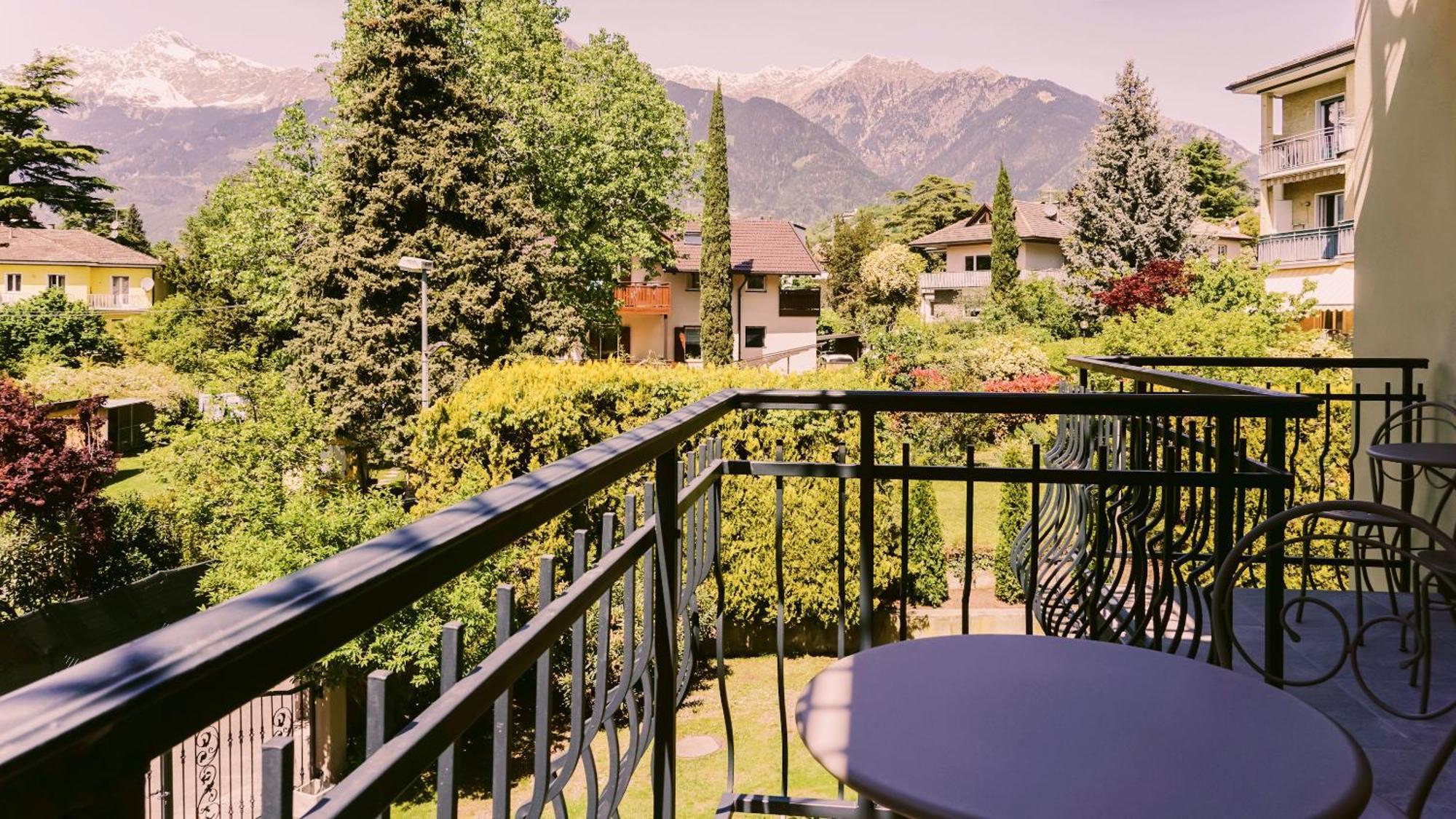 Hotel Villa Laurus Merano Eksteriør billede