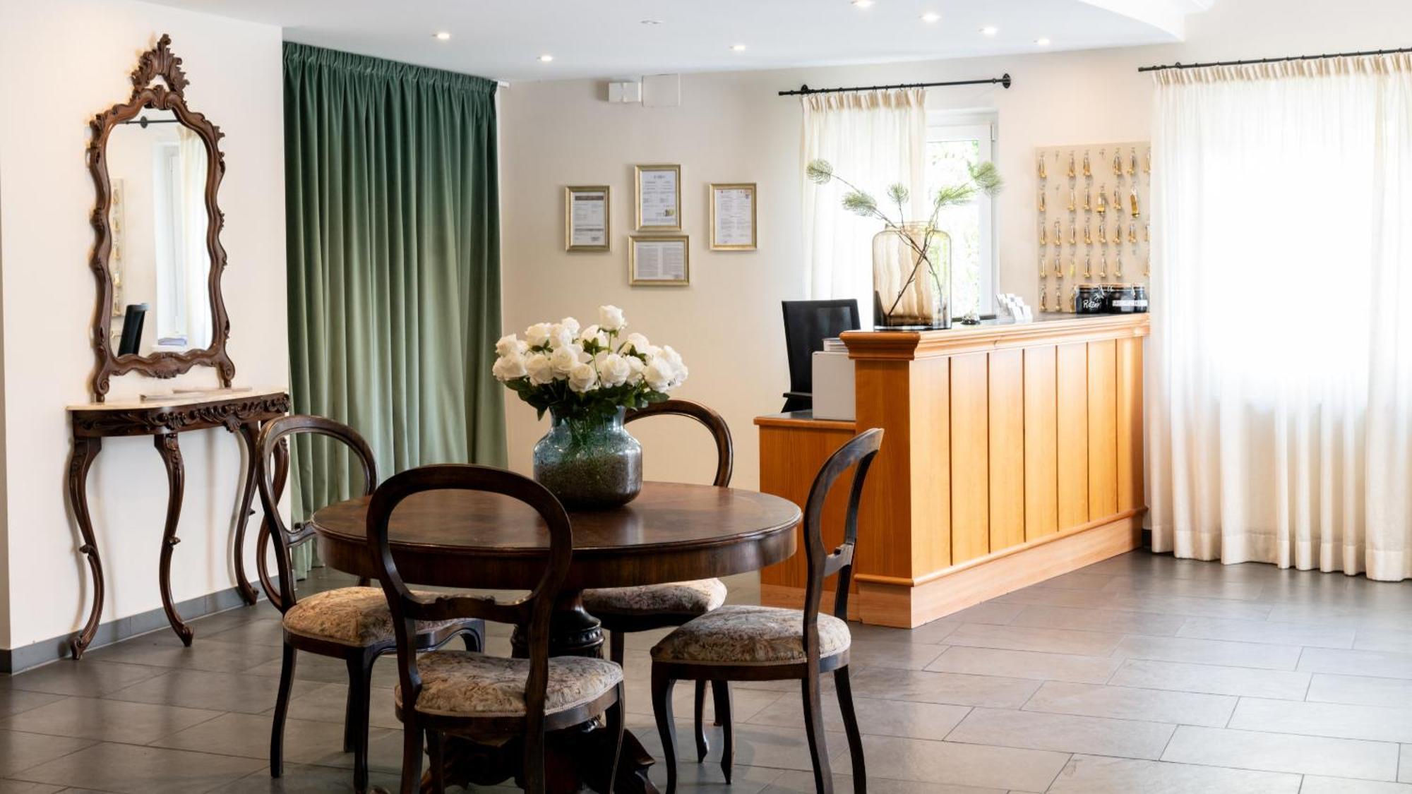 Hotel Villa Laurus Merano Eksteriør billede